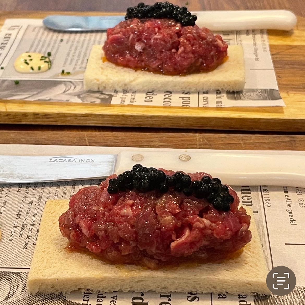 On Day 5 of #SherryWeek we attempt to unravel the mystery of Palo Cortado with this lovely PC by <a href="/BodegasUrium/">Bodegas Urium</a>. 

For many years the origin of Palo Cortado was shrouded in mystery and to this day it refuses to be typecast…