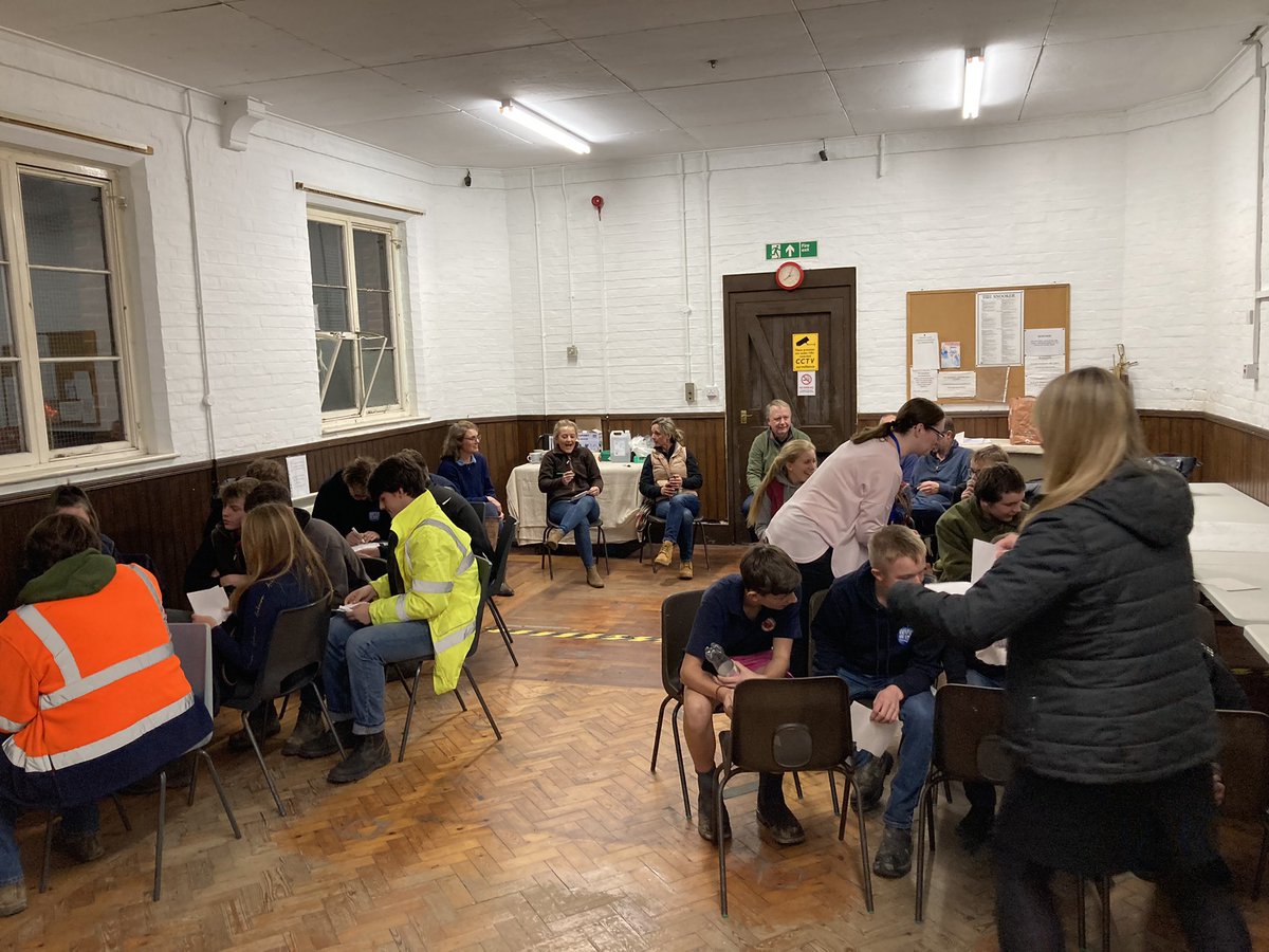 Working away on our #mentalhealth! Sam and Layla from <a href="/MidKentMind/">Mid Kent Mind</a> delivered an awesome interactive evening to make us all more aware of our mental health - some great tips for exam season!