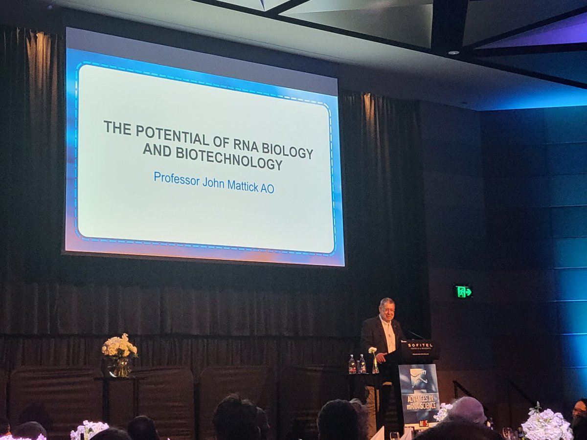 PalliThordarson's tweet photo. Our very own @UNSWRNA @UNSWBABS @UNSWScience @UNSW is giving the opening address at the @moderna_tx AIMS in Melb.  We got a fantastic turnout from the #ozrna community including the Aust RNA Production Consortium (ARPC), several @UNSWRNA members + other Australian RNA stars here. https://t.co/685iW8iK2E