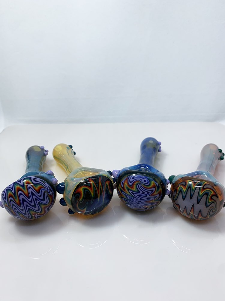 steamcrocodile1's tweet photo. Fantasy Stripe on the pipe head Spoon Pipes Glass Hand Pipe  bongs smoke pipes https://t.co/Rd1jUjRTC2