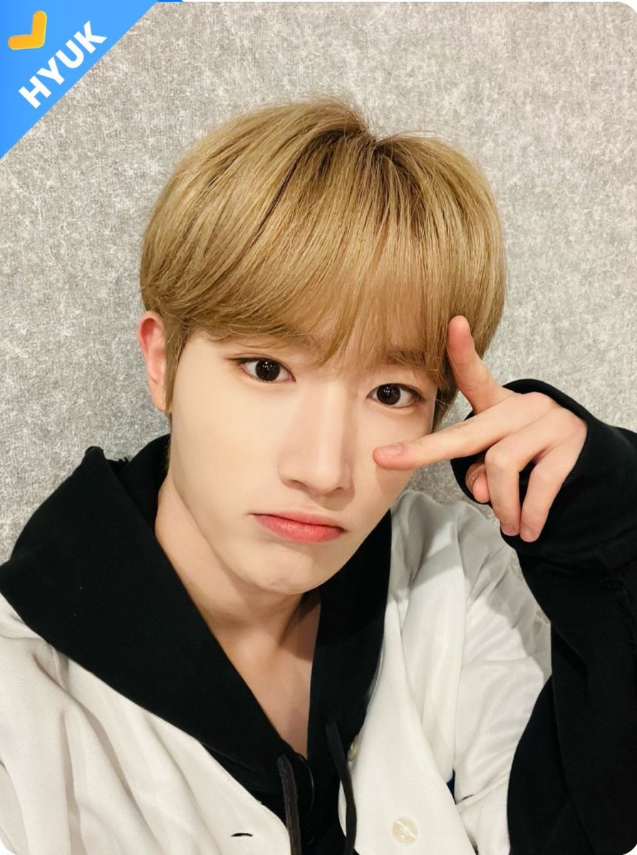 HanBiniEyewoniE's tweet photo. [#KPOP_Maker] Mind reader Game 📸

한빈 &amp; 혁 https://t.co/vqdTzNPMkj
형섭 https://t.co/cnTmmJevU9
은찬 https://t.co/weElkWmkR3

#템페스트 #TEMPEST https://t.co/7qaXQde1dB
