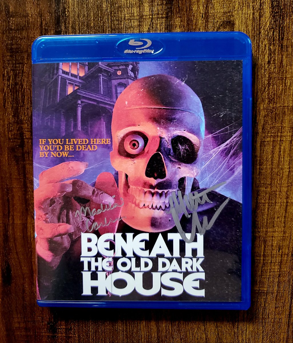 MikeCrissinger2's tweet photo. (2022) &amp; super impressed with this indie horror trilogy! 😎 as fuck &amp; really good cast. ✔️ it!... #BeneathTheOldDarkHouse #V2Pictures #ScreamTeamReleasing #horror 📹#FuckNovember #HailToOctober!!🎃💜💙🖤💀 https://t.co/cCfJjTirBt