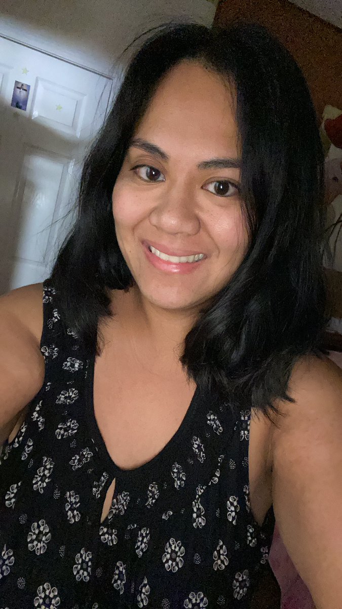 JackelynBanan's tweet photo. @sillyboneswag95 I look tired asf #barelyhere #makeupfree https://t.co/8vSuSAGpAH