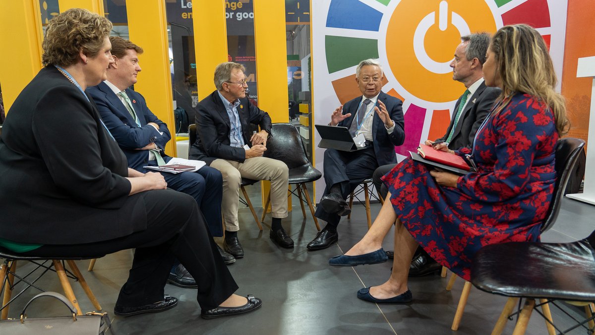 5️⃣ Clean energy: More than 50% of the people on Earth don't have access to reliable energy. Power just goes out. So we're here at the SDG7 pavilion for the entirety of COP to talk about clean energy solutions with <a href="/EnergyAlliance/">Global Energy Alliance for People and Planet</a> and <a href="/SEforALLorg/">Sustainable Energy for All</a>. #LetsChangeEnergy for good.