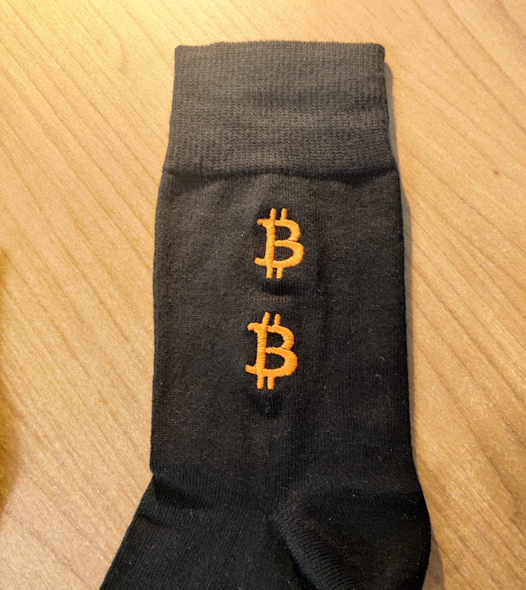 SatoshiStoreio's tweet photo. Proof of work 🧡 

#Bitcoin Socks 🧦 work in progress 

How do you like them? 

BTW there will only be one design on each sock 😊 https://t.co/vDW86SeW16
