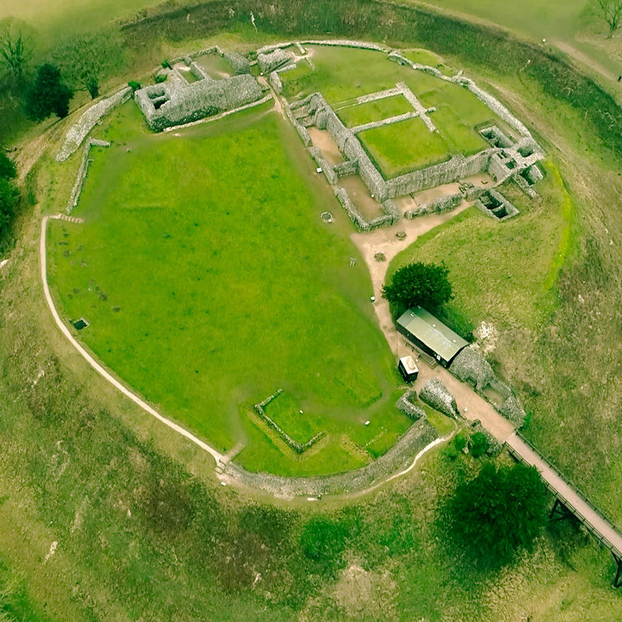 English Heritage tweet media