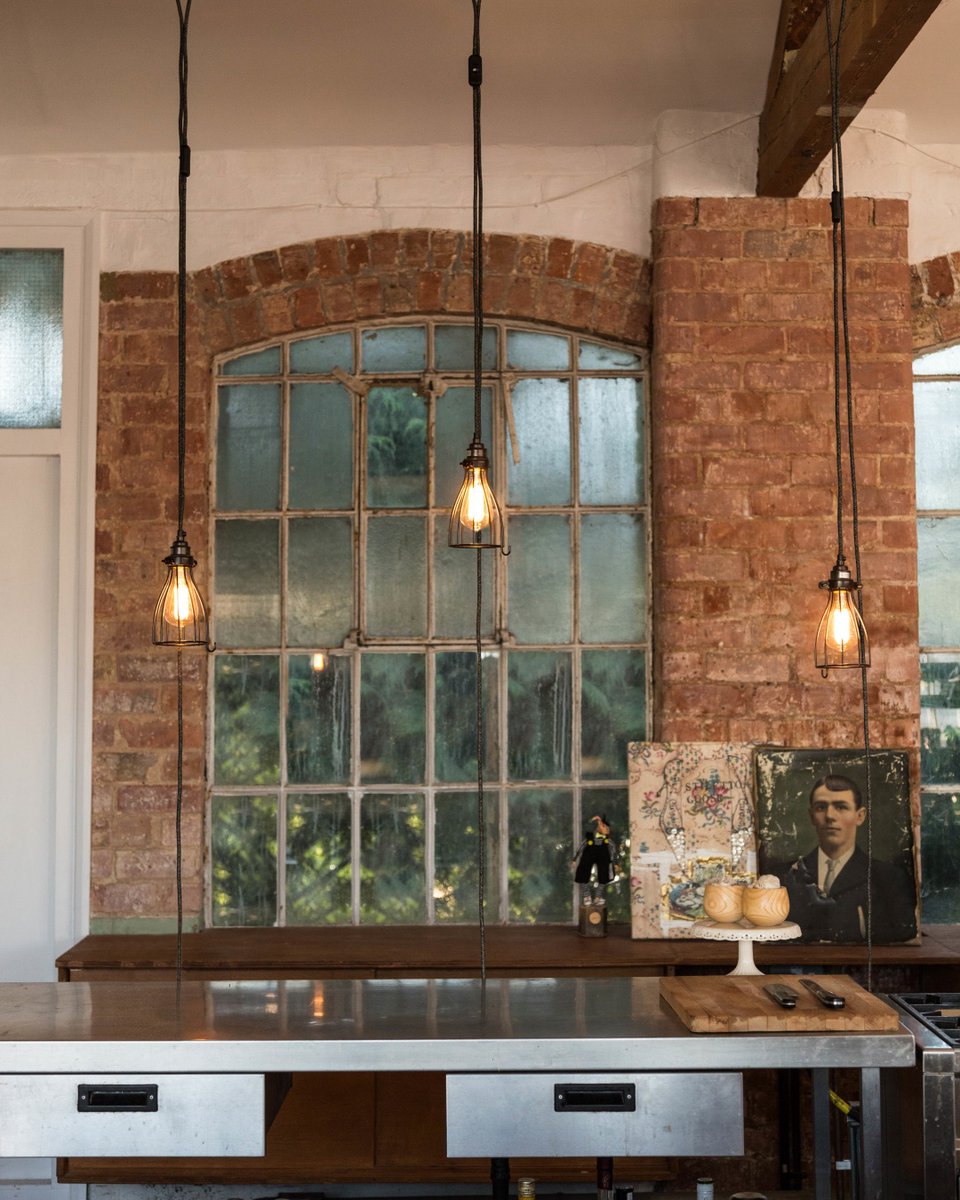Cage Pendants | Limited stock now available on Worn lighting 

What I love about #urbancottageindustries #WornLighting is... No. 82. 'new doesn't always mean better..'

ow.ly/OZu150IcOZZ