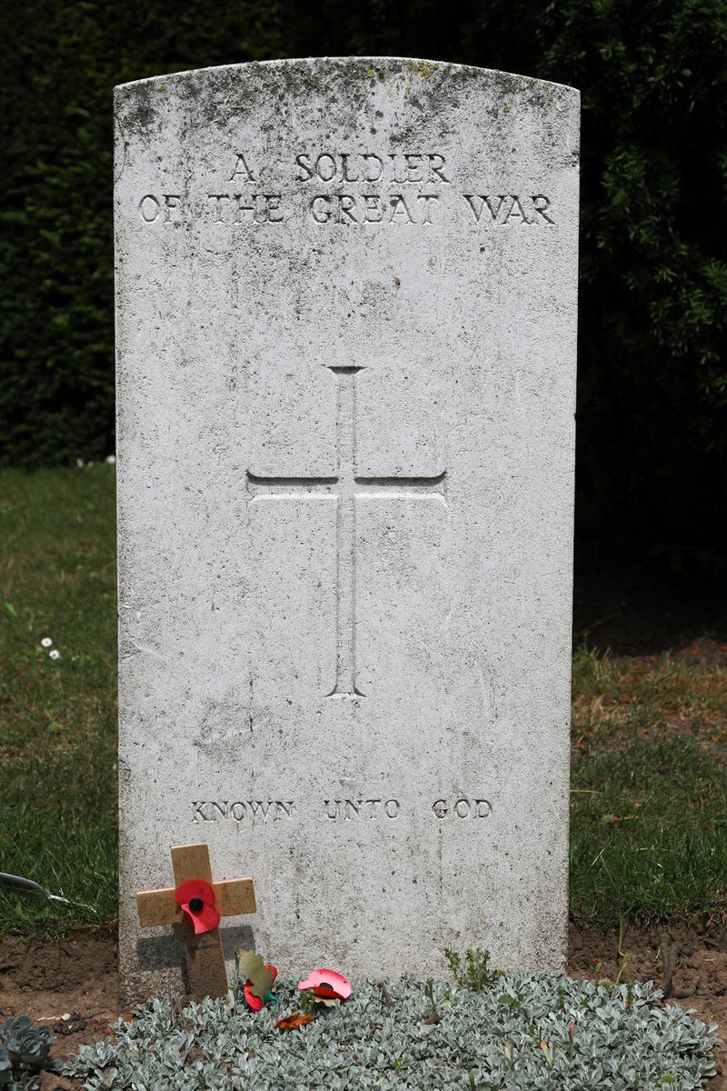 simonsgallery's tweet image. #RemembranceDay