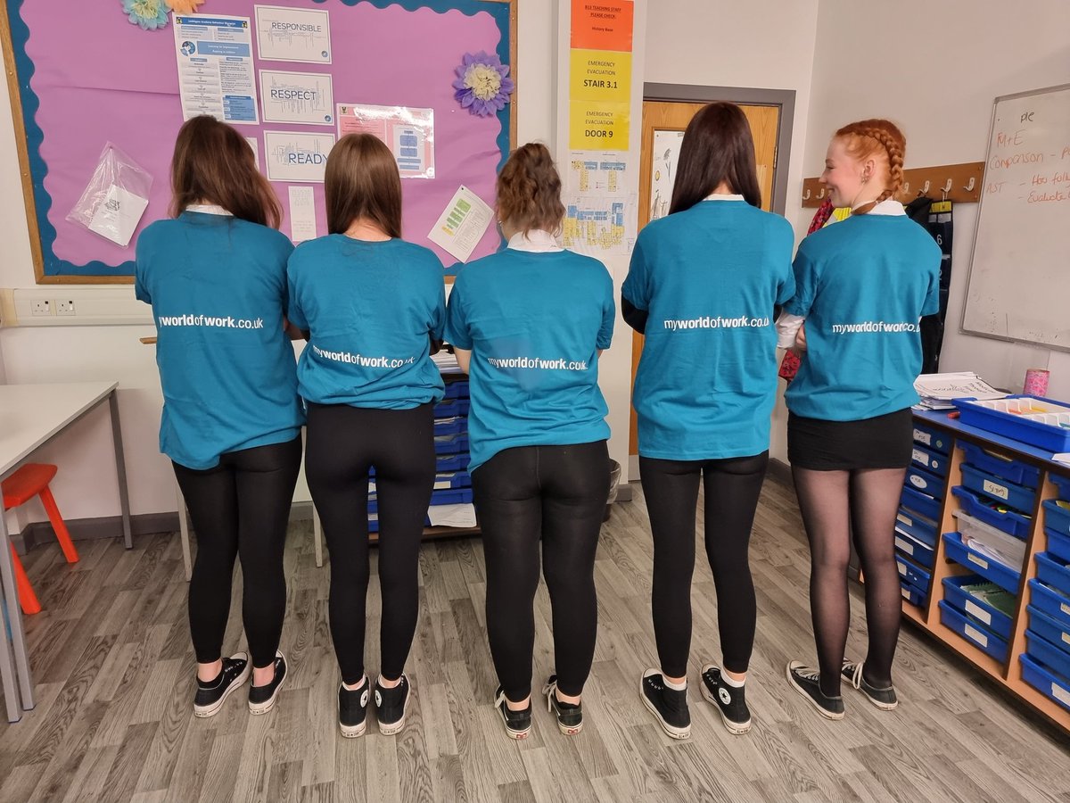 academy_dyw's tweet photo. First training day with our S6 MyWOW Ambassadors. Their focus is going to be working with our primary schools. Such a happy and enthusiastic bunch
#mywow @Linlithgow_Acad @skillsdevscot https://t.co/TVZrBCjiRZ