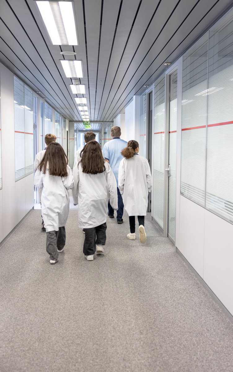 maxonglobal's tweet photo. 50 curious kids were "on the road" at this year's Future Day at the maxon Campus in Sachseln, Switzerland. There were plenty of areas to discover. These are our future talents – thank you for being here!
#futureday #nextgeneration #discover #maxoninside #drivenbymaxon https://t.co/s1ohNvrDtm