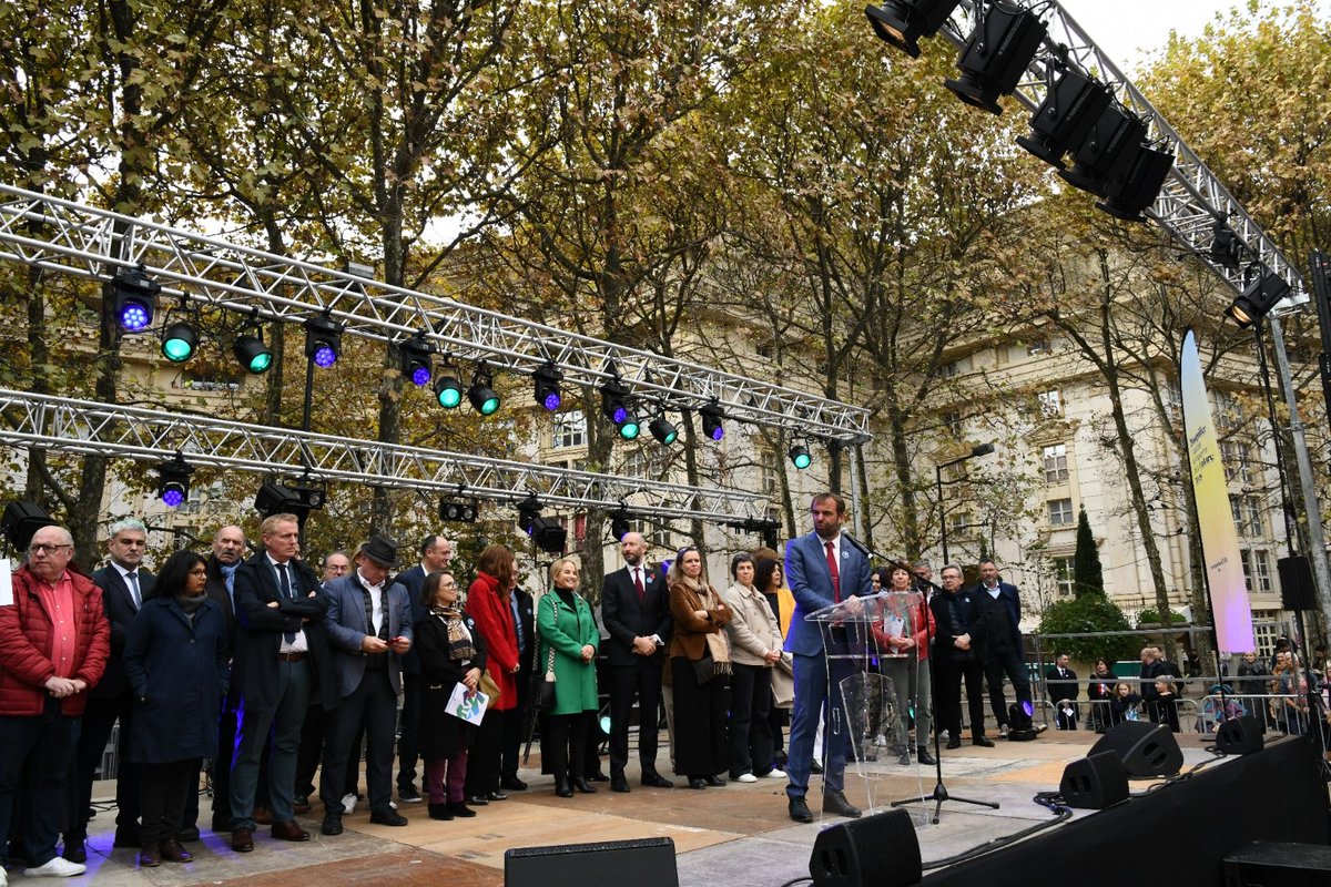 🥳 12 ans après sa naissance, la <a href="/zatmontpellier/">ZAT Montpellier</a> est de retour à Antigone !
💃🎷🎆 Concerts, spectacles, carrousel, feu d'artifices... Découvrez vite le programme des 11 &amp; 12 novembre ➡️ bit.ly/3G7Hv8n