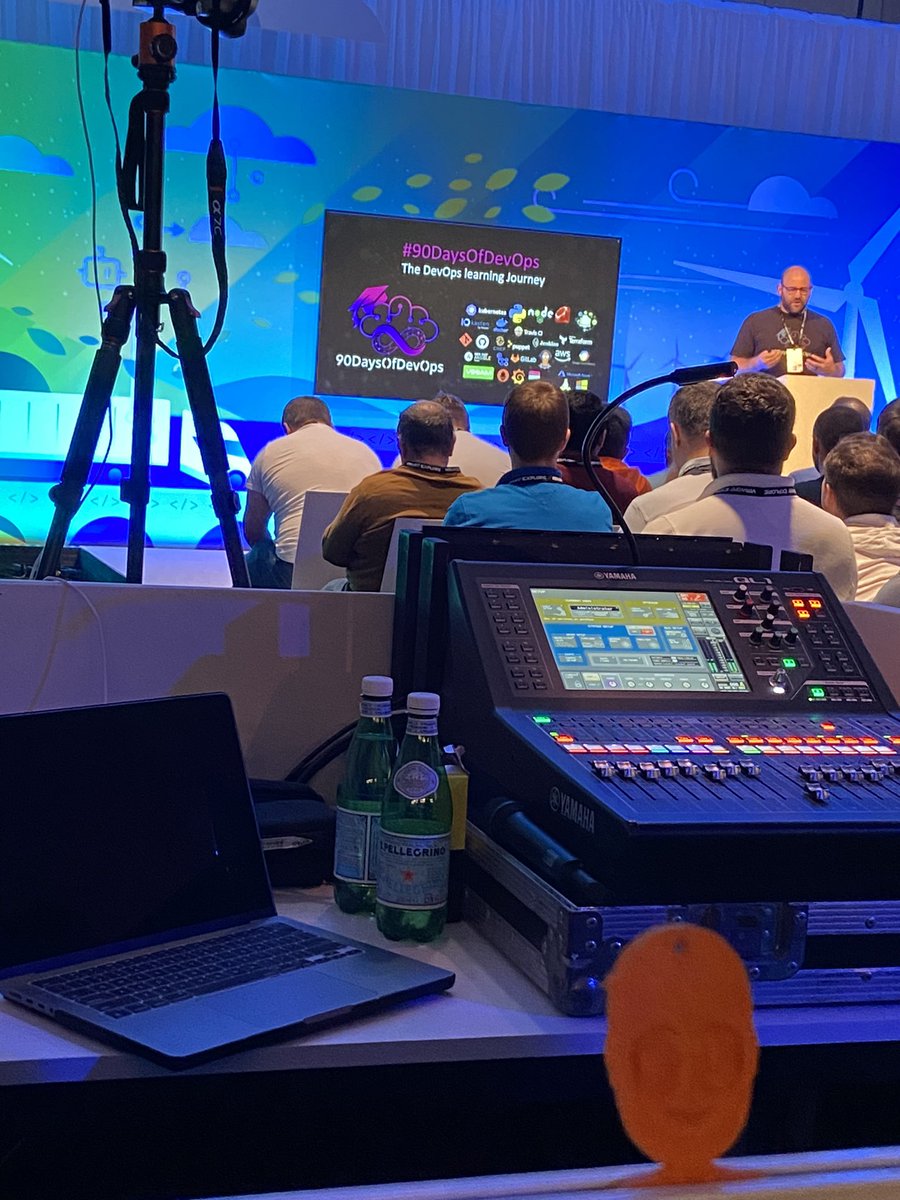 brtlvrs's tweet photo. @vBrownBag @VMware @mistwire @DanGaiden @DemitasseNZ @geekazine @JuliaBKlaus Thank you for your time and effort. I found this session #90DaysOfDevops especially interesting @MichaelCade1 It was fun to hang around. #ExplOrange #ITQlife #VMwareExplore #VMware https://t.co/KNbSqhdfuE
