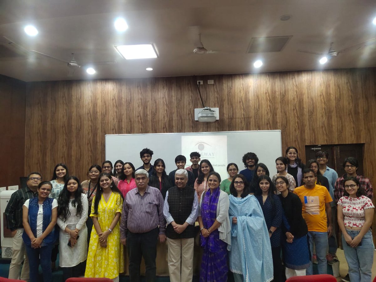 friendsofeyeway's tweet photo. Eyeway Team from Delhi organized a sensitization session with the students of Kirori Mal College on 3rd November as part of (October) Blindness Awareness Month.
#BlindnessAwareness #LifeWithBlindness #eyeway #blindness #students #DelhiUniversity https://t.co/MT2Atrwx2g