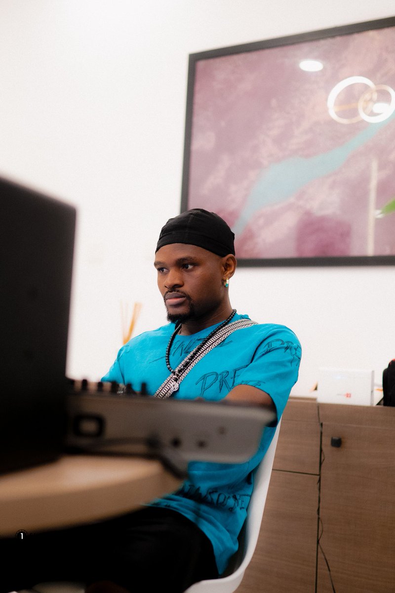 that_cryptoguyy's tweet photo. 🎙️🎛️🎚️

#mixingandmasteringengineer 
#audioengineer 
#recordingengineer 
#vocaldesigner https://t.co/xTn3WYeYGQ