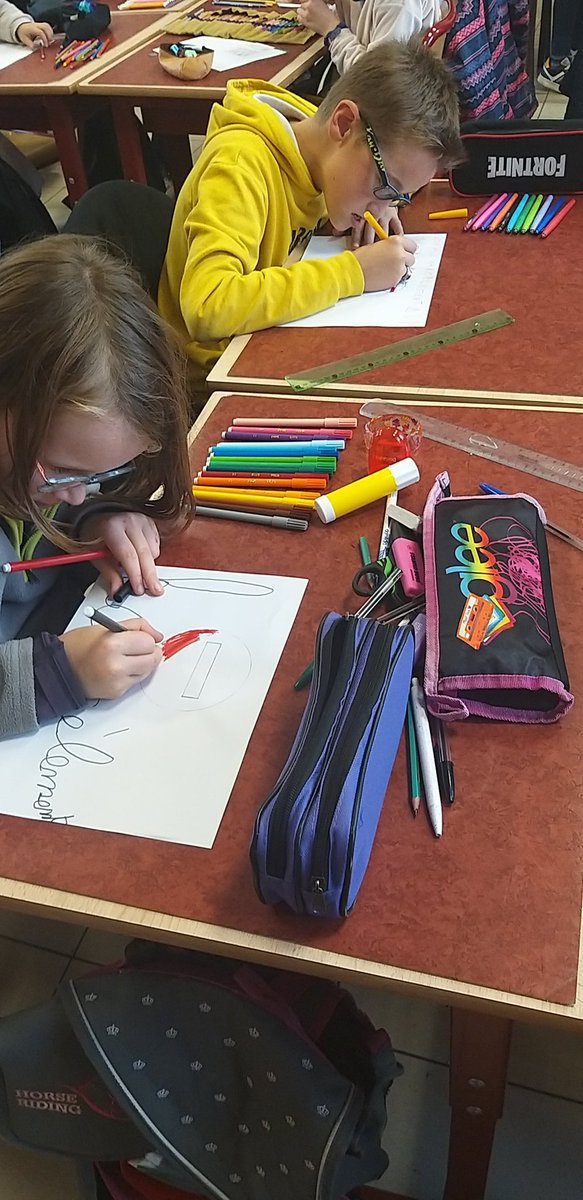ecole_rai's tweet photo. Journée #NAH
Débats, sensibilisation et réalisation d'affiches ont eu lieu tout au long de la journée pour la journée de lutte contre le harcèlement scolaire ... https://t.co/moV95Jp1Fx