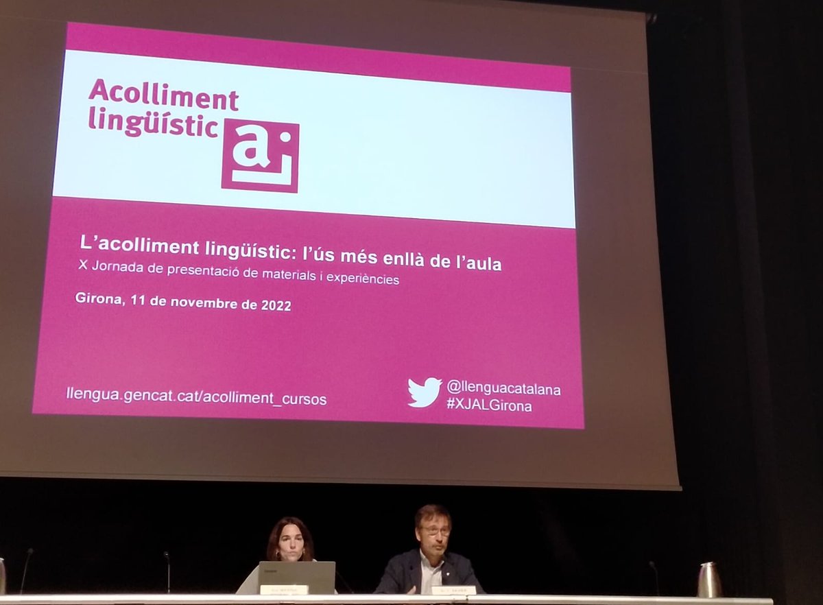 🎙 "El #PacteNacionalLlengua serà una política lingüística de consens reforçat, més ampli i ambiciós"

🎙 "Hem de fer de la llengua catalana un punt de trobada i de cohesió social"

<a href="/VilaFx/">F. Xavier Vila</a> inaugura la jornada de l’acolliment lingüístic #XJALGirona

llengua.gencat.cat/ca/detalls/not…
