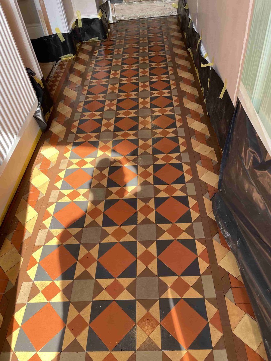 TomRussellTile's tweet photo. Tar Stained Victorian Tiled Hallway Restored in Nuneaton - https://t.co/I4h2dAWe7q @heenayjoshi, #tarremoval, #vintagetiles, #tilerestoration, #victorianfloortiles, #tilecleaning, #effloresence, #periodproperty, #Nuneaton https://t.co/c7kNjMZdcm