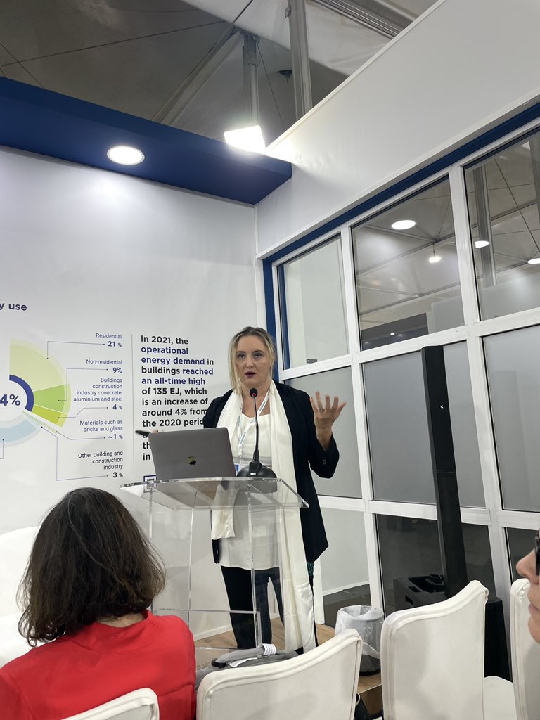 At the buildings pavilion now @Annadyson from Yale spoke about how bio based local materials need to be brought back into the built environment <a href="/circulareconomy/">Ellen MacArthur Foundation</a>