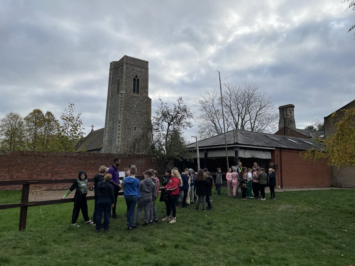 Diamond1Academy's tweet photo. Final activity of the day. We’ve had the best time! #year6fun #residential #horsteadactivitycentre https://t.co/gORqkhSRaY
