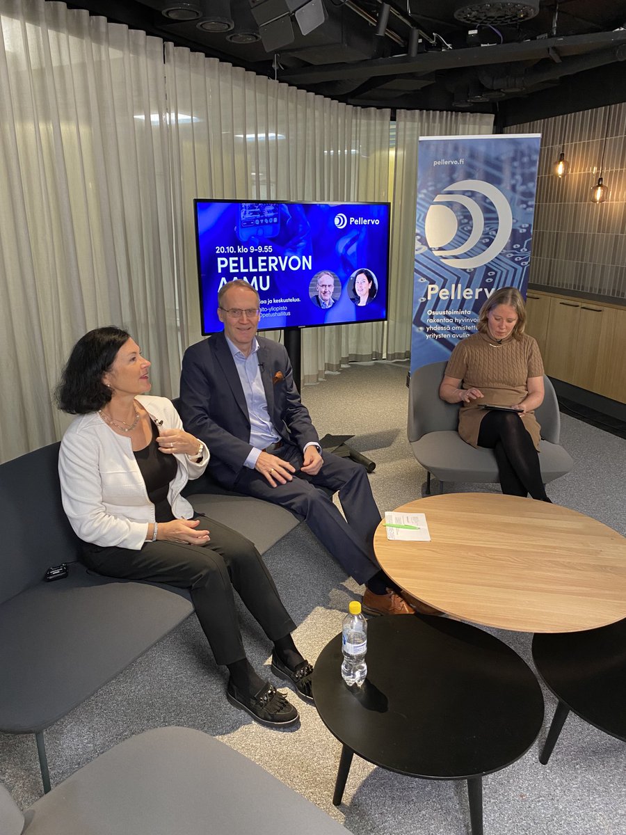 Hyvä keskustelu Opetushallituksen Kristiina Kaiharin kanssa aiheesta #osuustoiminta opetus Suomessa. Paljon on työsarkaa edessä. #aaltobiz #pellervo