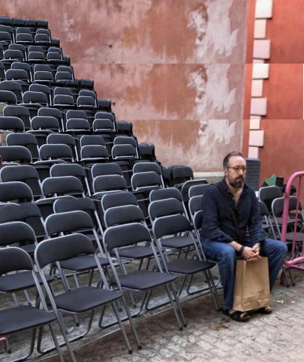elnan1zombie's tweet photo. @Girauters Primer Congreso de Girauters.
Según fuentes de la organización, han asistido 363.672 Giriflauters, 1 según la Guardia Urbana. https://t.co/J8B2Ea8FPp