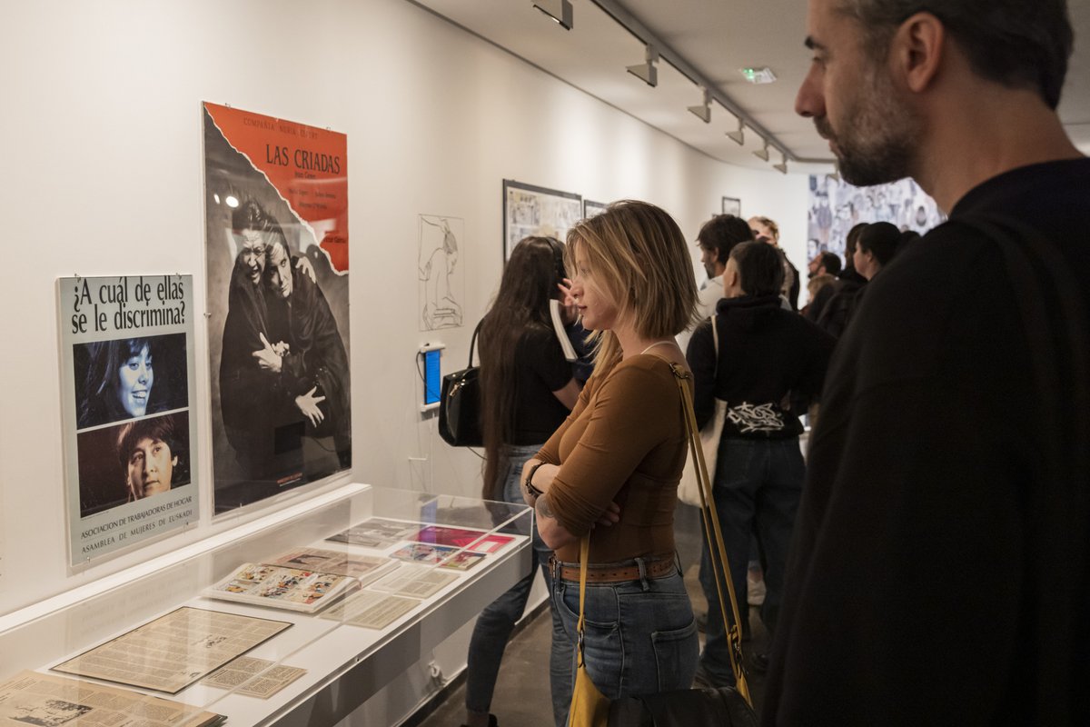 gva_IVAM's tweet photo. Obrim l’exposició ‘En una casa. Genealogia del treball de la llar i les cures’ d'#AnaPenyas i Alba Herrero a l’#IVAM! 

Moltes gràcies a totes les persones que ens van acompanyar ahir en la inauguració. Vam omplir el museu!⁣ 🤍 https://t.co/GhROFfzFxR