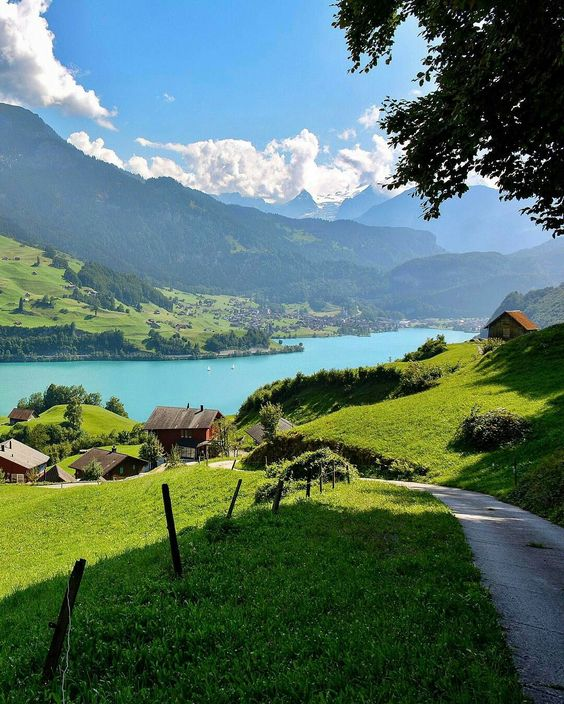 Purenithi's tweet photo. 📍 Interlaken, Switzerland https://t.co/1OOTinfqeM