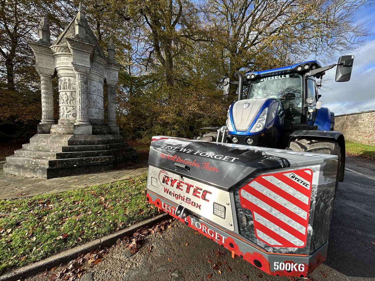 Ryetecman's tweet photo. LEST WE FORGET. The Wagoners Memorial @ Sledmere, nearly 1200 farm labours and farmers went to war to use their horsemanship skills to move ammunition and supplies around the battlefields of WW1, a lot didn’t come back. WE WILL REMEMBER THEM https://t.co/Re3rYauDTB