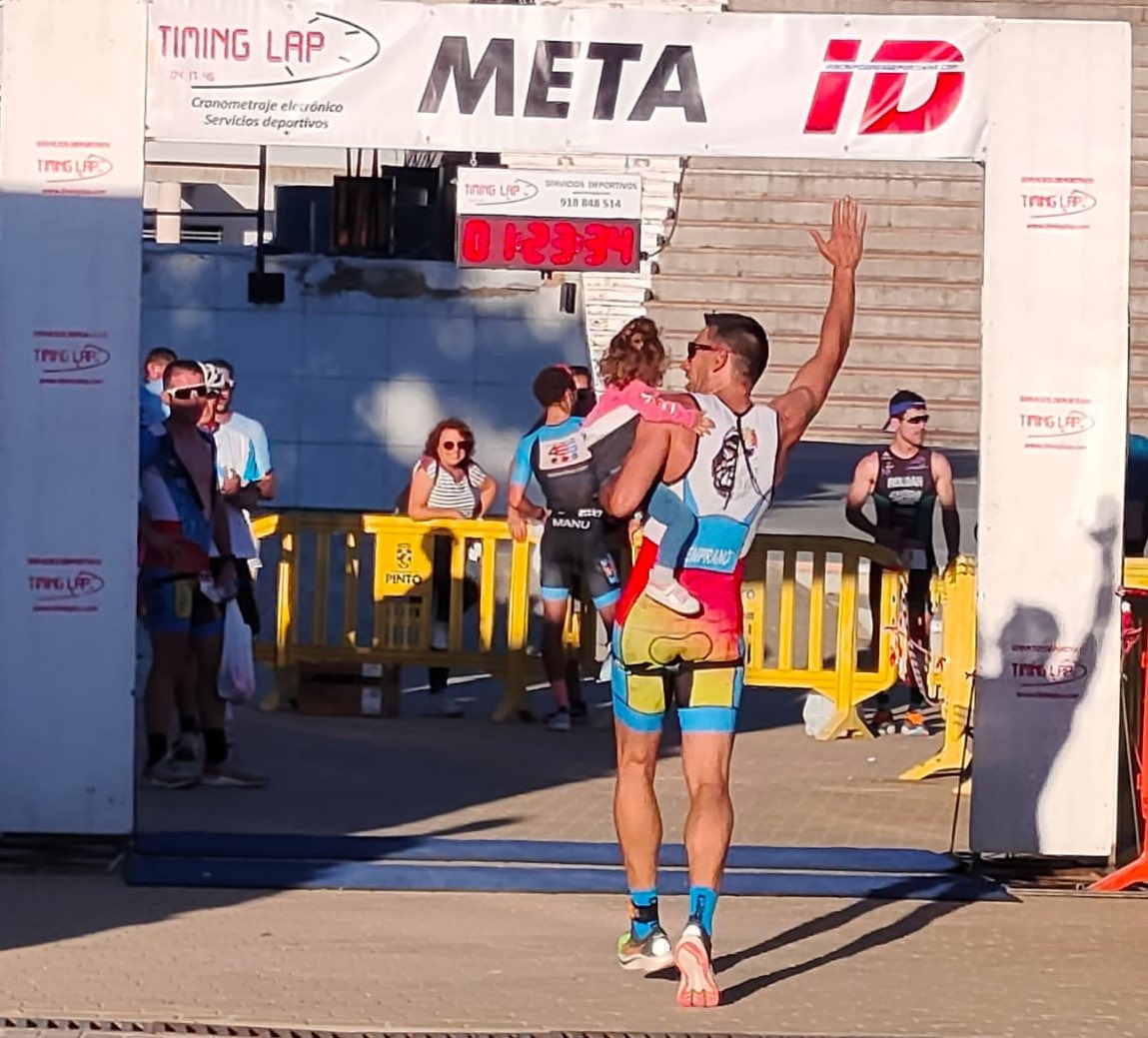 La meta!!!

#triathlon #valdemoro #elcidtriatlon #Madrid #españa #somostriatlon #triatlonvaldemoro 

💙❤️💛🧡
elcidtriatlon.es