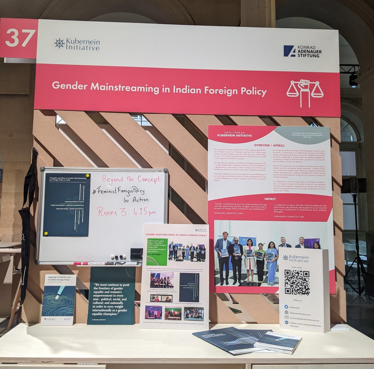 Psyched to be at the @ParisPeaceForum #PPF22 where @Kubernein's #FeministForeignPolicy project is being showcased as a Solution for Peace. Tune in to the livestream here: parispeaceforum.org/en/