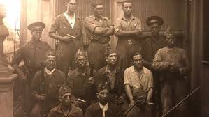 Las Checas de la República.
Por encargo del Ministerio de la Presidencia el 4 de abril de 2011 se encarga al Instituto de Estudios Históricos CEU una investigación sobre los centros de detención en Madrid, dentro del ámbito del Centro Documental de la Memoria Histórica.
HILO⤵️