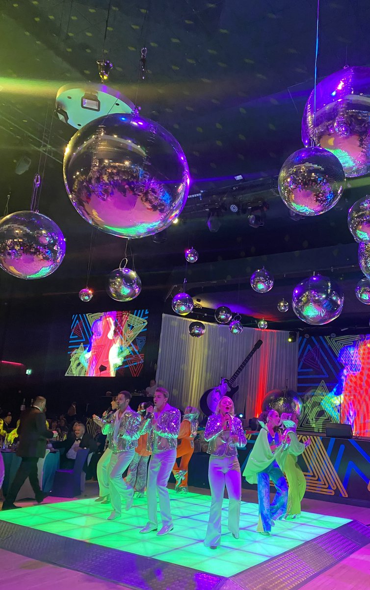 Thank you @EMGSolicitors a fabulous bash at #WonderLAN2022 last night. It was great to see so many familiar faces, and to meet some new ones too. Hopefully lots of funds raised for the brilliant <a href="/HeadwayUK/">Headway - the brain injury association</a> alongside the dance moves!

#thursdaynightfever