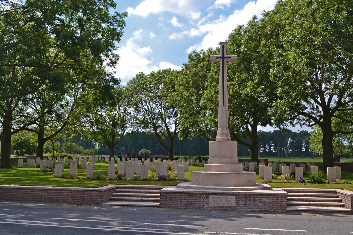 TomMaloneyMA's tweet photo. 'A Boy from Hafodyrynys, forever a Boy of Flanders Fields' Remembering my Great Uncle Joe Murray, one of so many who fell in WW1. Joe served in The Monmouthshire Regiment &amp; is buried alongside Charles Henry Bond near Ypres. Both died within days of each other in June 1915. https://t.co/Jw0UjSpQ1a