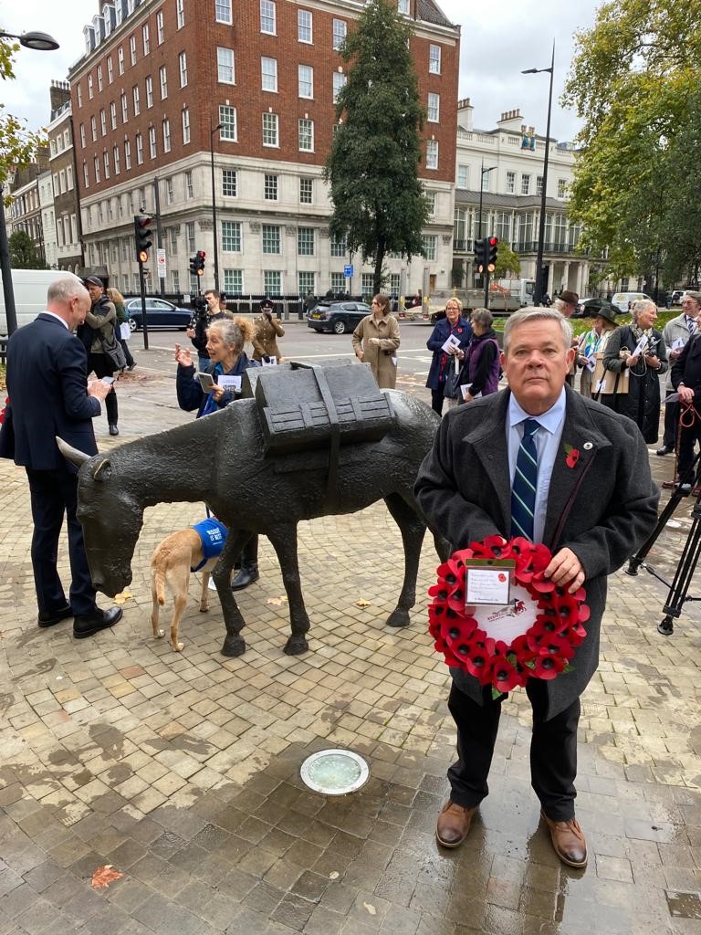 RedwingsHS's tweet photo. We attended the Animals in War Memorial event in London yesterday alongside fellow animal charities and organisations and laid a wreath to pay our respects to all animals who have suffered and died in human conflicts across the world. #WeWillRememberThem #RemembranceDay โค๏ธ๐ https://t.co/BaYwJFDbQ5
