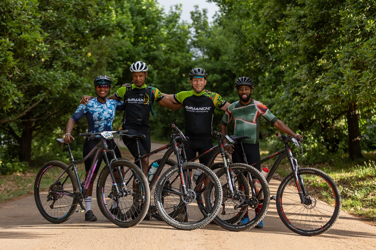 To mark their 30th anniversary #AvalancheBikesSA are launching a ‘Click &amp; Collect’ order system. Riders can order the bike of their dreams off the updated website, then pick up &amp; pay for the bike at the independent Avalanche dealer of their choosing.
diverge.info/2022/11/11/ava…