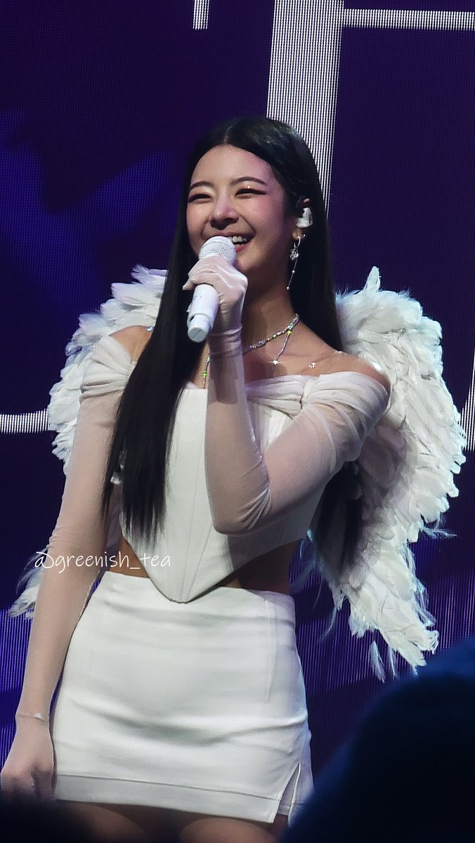 greenish_tea's tweet photo. 221026
#ITZY #있지 #MIDZY
#ITZY_WORLD_TOUR 👑
#ITZYinLA #LIA #리아 https://t.co/CA0eF3JUyn
