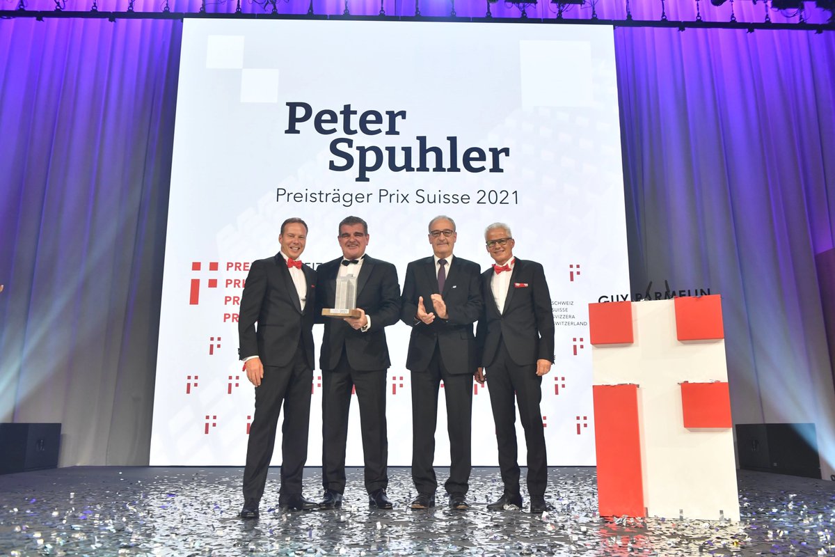 PRIX SUISSE - 12. NOVEMBER 2022 
Bundesrat <a href="/ParmelinG/">Guy Parmelin</a> hatte im vergangenen Jahr, vor rund 400 geladenen Gästen aus #wirtschaft, #wissenschaft, #politik und #sport im @KursaalBern  erstmals den #prixsuisse an den Unternehmer Peter Spuhler überreicht. Ready for Prix Suisse Vol. ll?