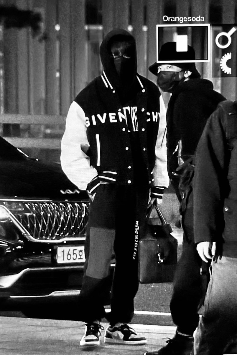 Orangesoda0423's tweet photo. 221111 ICN
🎱🖤
#제노 #JENO #엔시티드림 #NCTDREAM https://t.co/UE7kCQoKWp