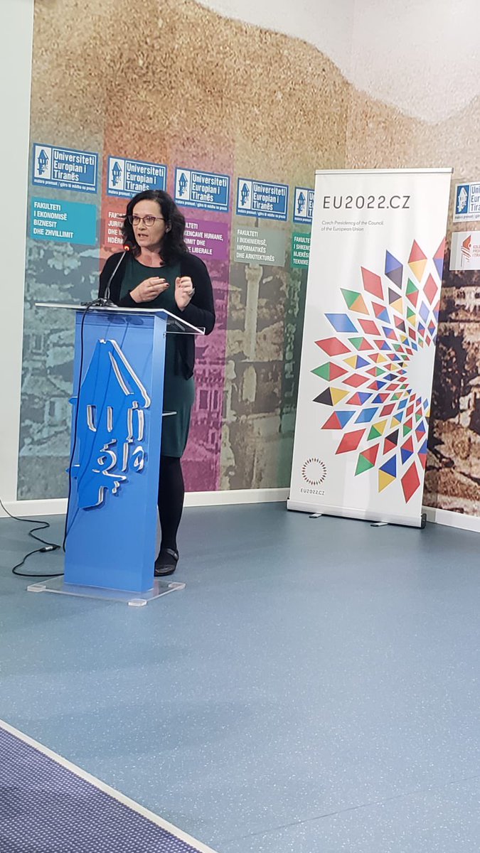 KarelUrbanCZ's tweet photo. Inspiring open discussion with #UET #AUT students. Talked about🇨🇿in🇪🇺and #CZPRES2022. Faleminderit shumë👍 guys + amazing Prof. Asoc. Věra Stojarová #MUNI. https://t.co/CXCDcoLBQL