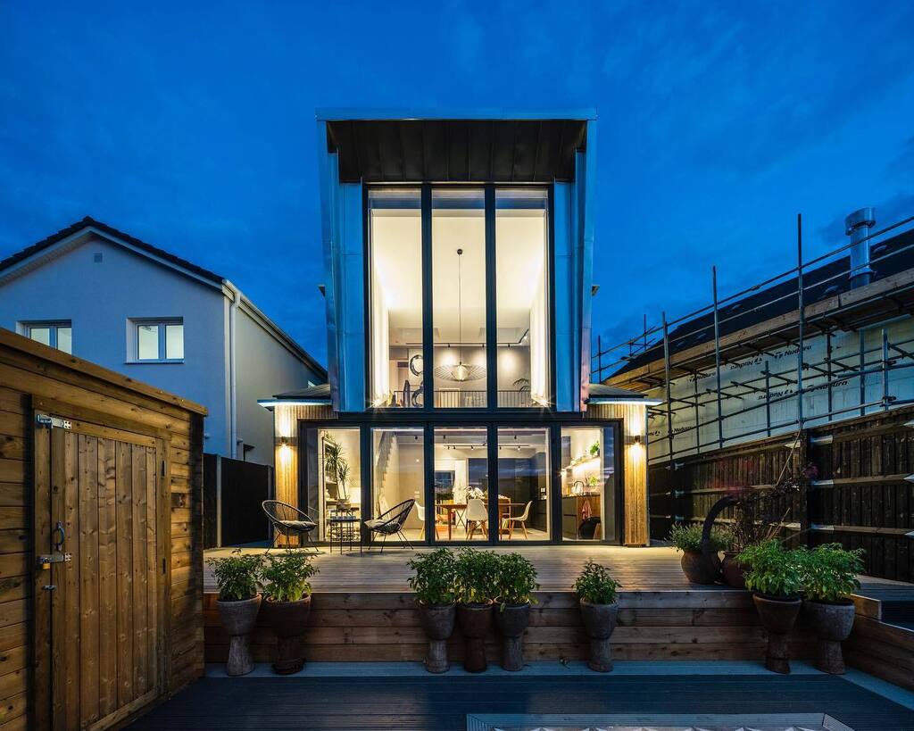 Whitby Wood (@whitbywood) on Twitter photo We’re pleased to share that our bespoke house Skyline, designed with architects <a href="/chancedesilva/">Chancedesilva</a> and client Maite Alegre, was recognised at last week’s #internationalpropertyawards 🏆
-
The unique design was also featured on @granddesigns_uk ‘The Stre… instagr.am/p/Ck0QN8uMlgM/ We’re pleased to share that our bespoke house Skyline, designed with architects <a href="/chancedesilva/">Chancedesilva</a> and client Maite Alegre, was recognised at last week’s #internationalpropertyawards 🏆
-
The unique design was also featured on @granddesigns_uk ‘The Stre… instagr.am/p/Ck0QN8uMlgM/