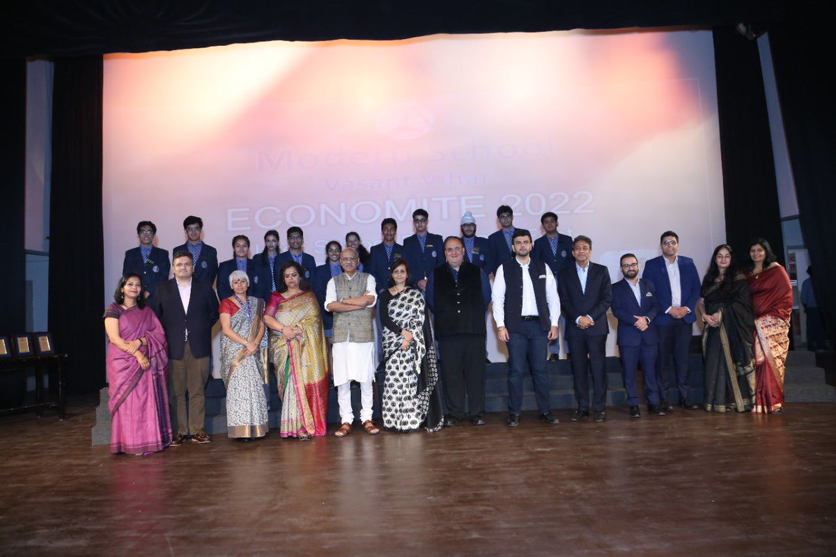 themsvvaa's tweet photo. Life comes a full circle with #MSVV #Alumni judging events that were their diving boards years ago!!
The Annual Economics Club Event , the #Economite! https://t.co/RkOw5TYmfm