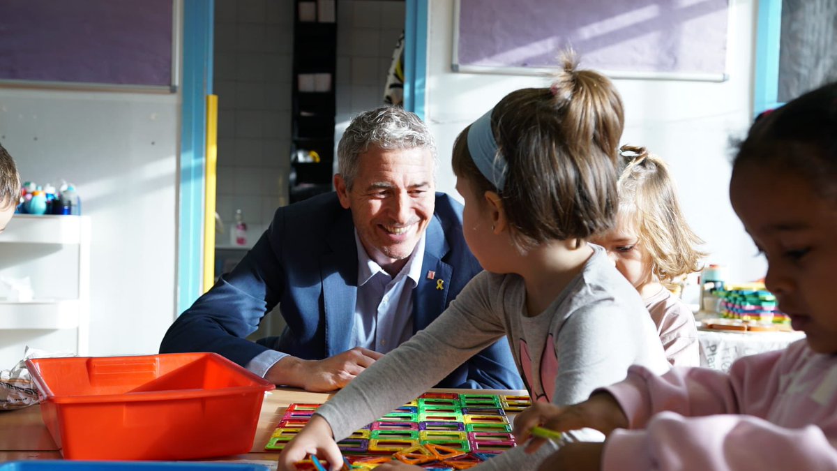 JosepGCambray's tweet photo. A l'Escola Baltà i Elies de Vilafranca per compartir que construirem un nou edifici per a l'escola, invertint 7,6 milions d'euros. Un equipament, a l'alçada del fantàstic projecte educatiu de l'escola, que dissenyarem amb la participació de tota la comunitat educativa
Enhorabona! https://t.co/aQITYGQOmB