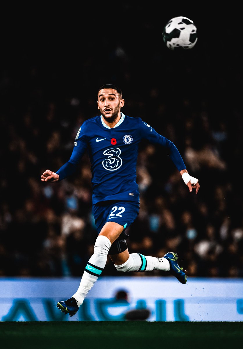 FrankKhalidUK's tweet photo. I think Hakim Ziyech played ok against Man City and deserves to start tomorrow. What’s your thoughts on this? https://t.co/qv7atNCIy5