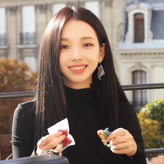 แสงที่ปารีสเว่อมาก แต่คุณคาริน่าเว่อกว่า