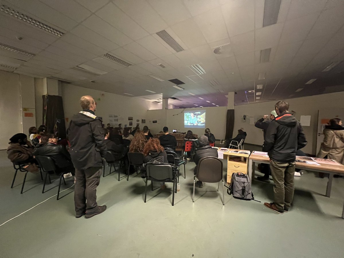 Citizen Corner tweet media