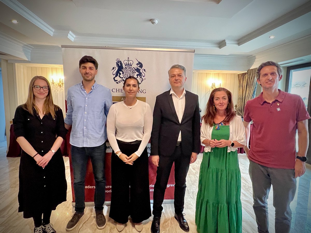 ℹ️Introducing <a href="/CheveningKosovo/">Chevening Alumni Kosovo</a> Board who were elected during the Assembly held in Prizren back in September ⬇️

Arbër Gorani (Chair)
Hana Xhemajli
Xheraldina Cernobregu
Osman Dzudzevic
Marigone Drevinja
Erëza Vela
Veton Kasapolli
 
Wishing the best to the new Board🙌🏼
#Chevening