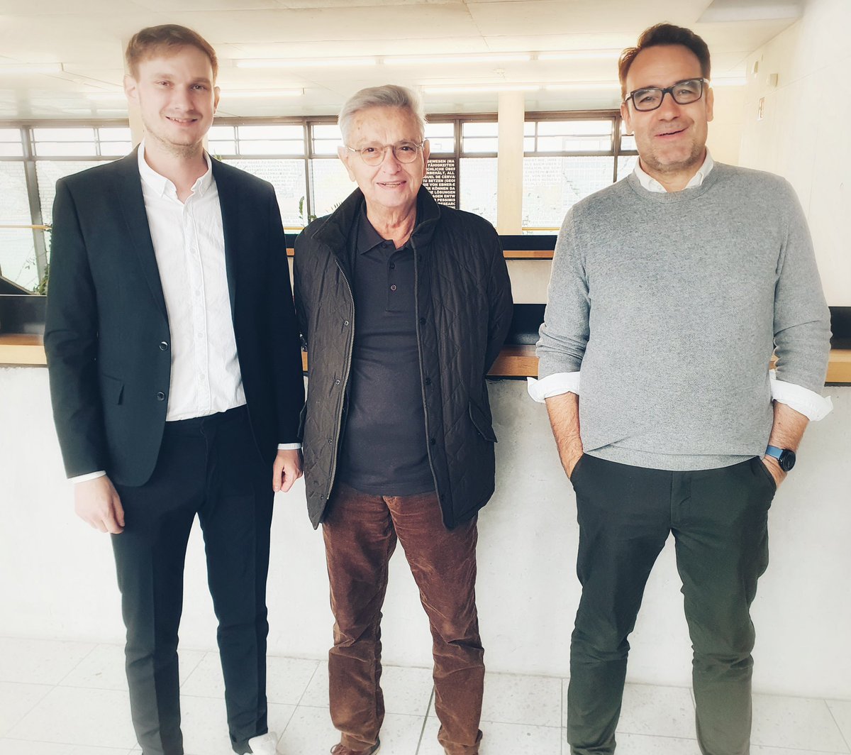 Simon Kruschinski▲@meinungsfuehrer.bsky.social tweet media