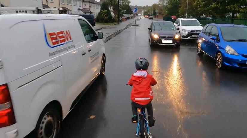 Durham Roads Policing Unit delivers mic-drop reply to those (including Sajid Javid) claiming five-year-old cyclist shouldn't be on the road
road.cc/297283 #cycling