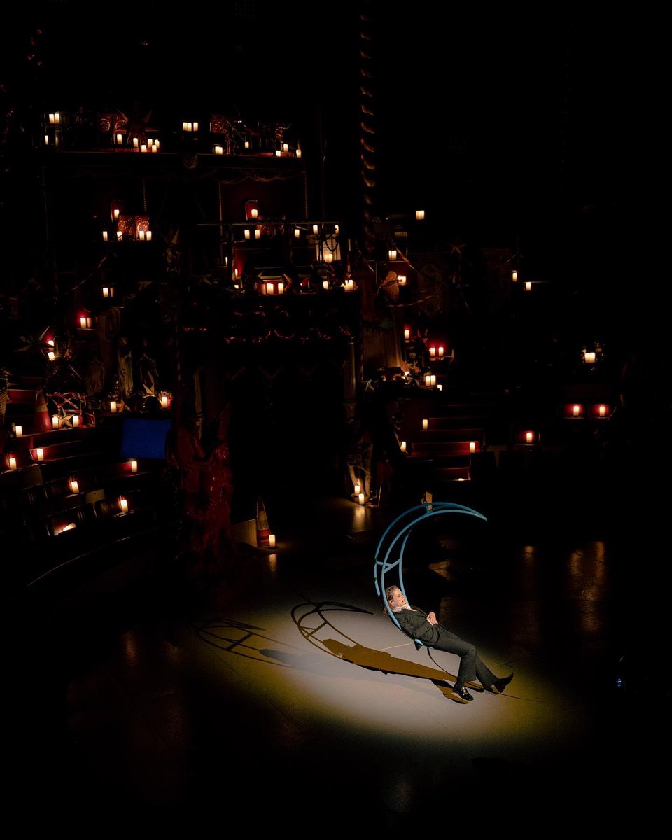 QueensChristine's tweet photo. Redcar les adorables étoiles - music has been freed with the alchemisation of theater, third and last key in London, every day is different innit. Onwards to more discoveries. https://t.co/WkrqGl1YFV