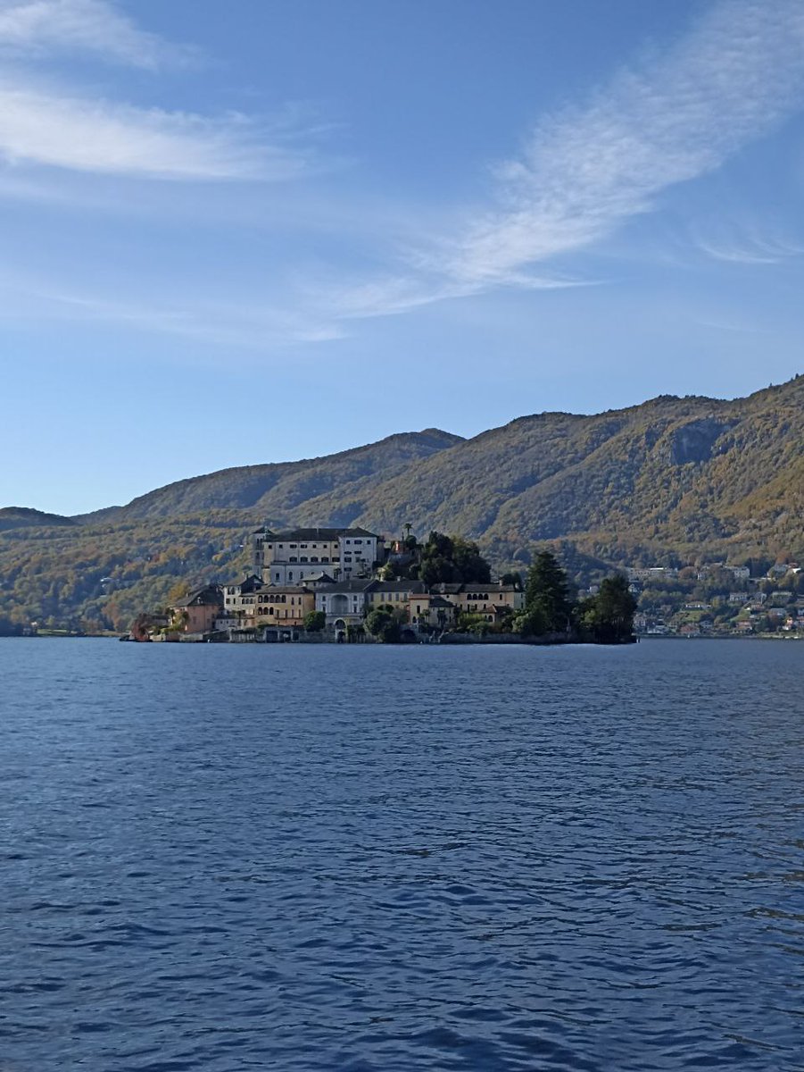BellezzaItalia's tweet photo. Con @Legambiente e @UnipolGroup_PR siamo nella splendida cornice del lago d'Orta per presentare il nostro #OsservatorioClima: strumento per comprendere e mitigare gli effetti della #crisiclimatica e pianificare l’adattamento di un territorio lacustre 👉https://t.co/hHrg8XPmqJ https://t.co/3MVZqhxt8T